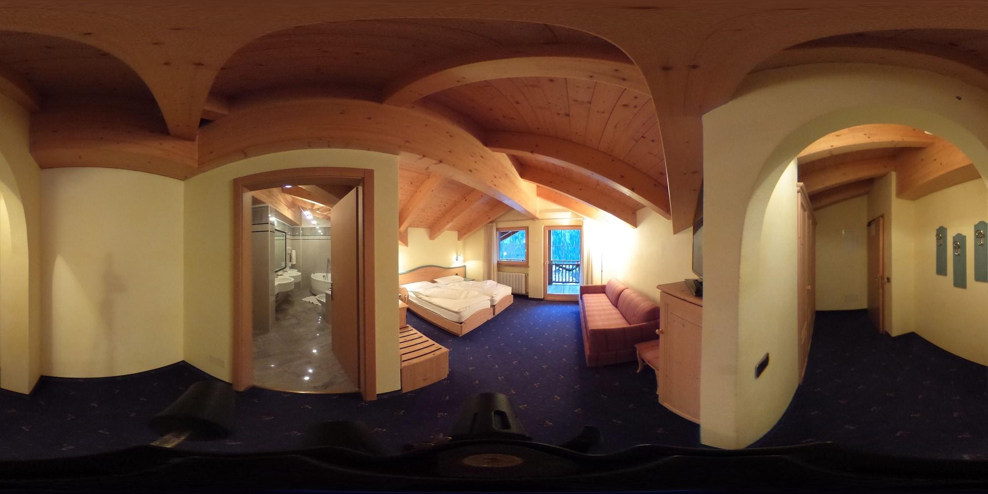 Hotel Stella Montis Campitello di Fassa Esterno foto