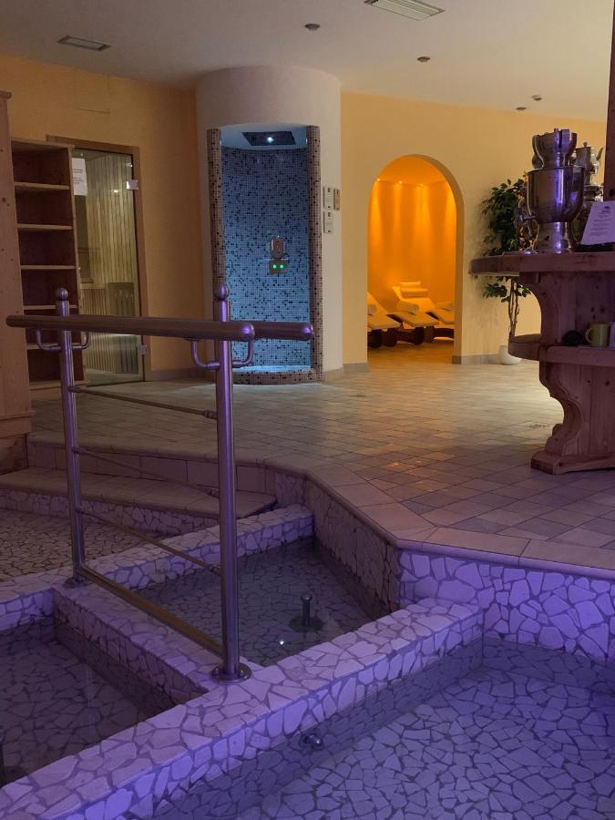 Hotel Stella Montis Campitello di Fassa Esterno foto