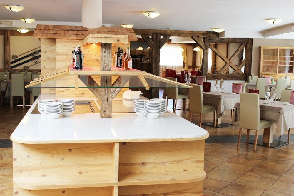 Hotel Stella Montis Campitello di Fassa Esterno foto