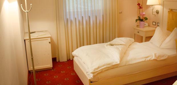 Hotel Stella Montis Campitello di Fassa Esterno foto
