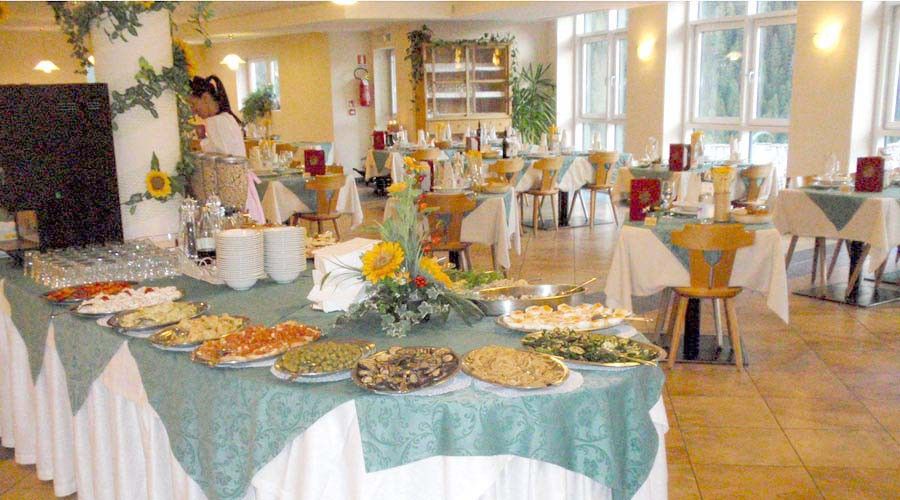 Hotel Stella Montis Campitello di Fassa Esterno foto