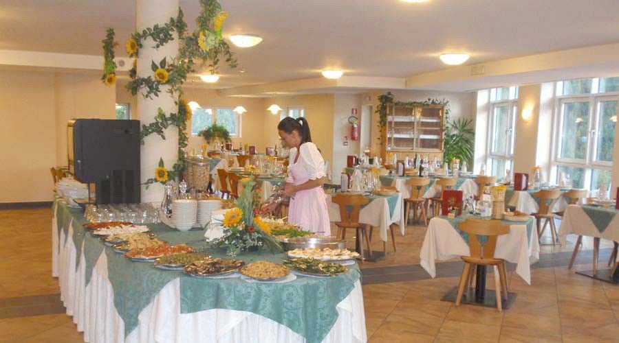 Hotel Stella Montis Campitello di Fassa Esterno foto