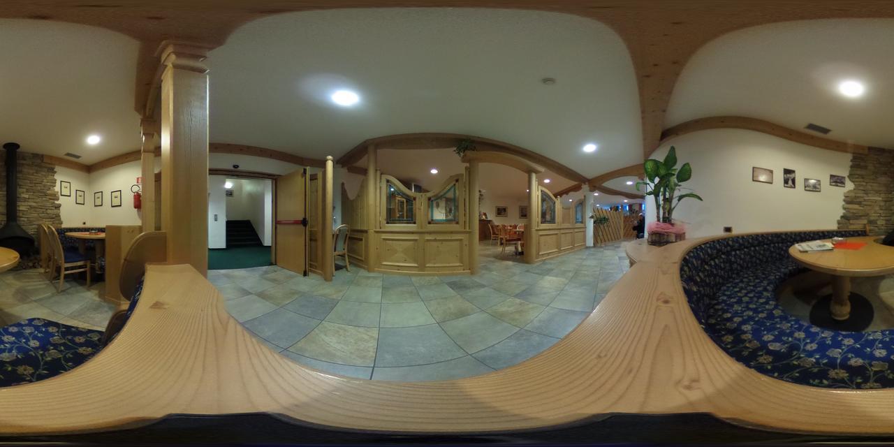 Hotel Stella Montis Campitello di Fassa Esterno foto