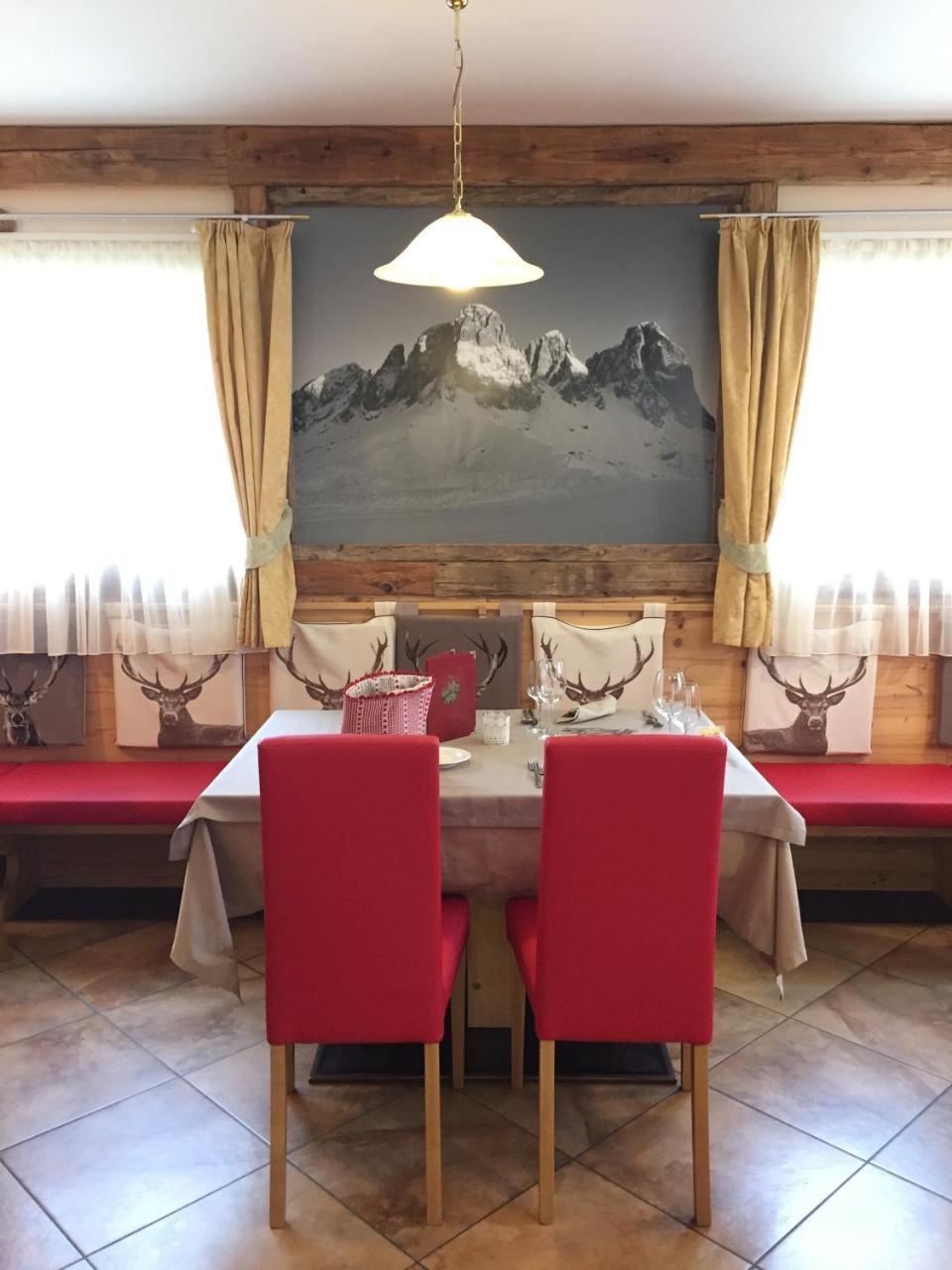 Hotel Stella Montis Campitello di Fassa Esterno foto