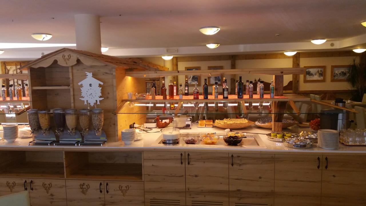 Hotel Stella Montis Campitello di Fassa Esterno foto