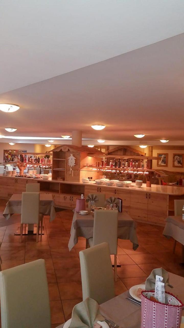Hotel Stella Montis Campitello di Fassa Esterno foto